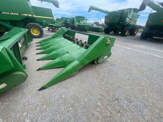 643 JOHN DEERE CORN HEAD