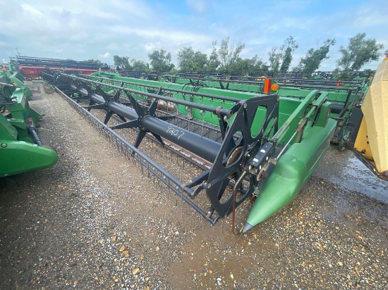 925D JOHN DEERE DRAPER PLATFORM