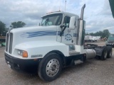 KENWORTH DAY CAB SEMI