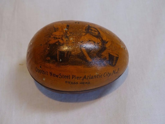 Souvenir Tin Egg