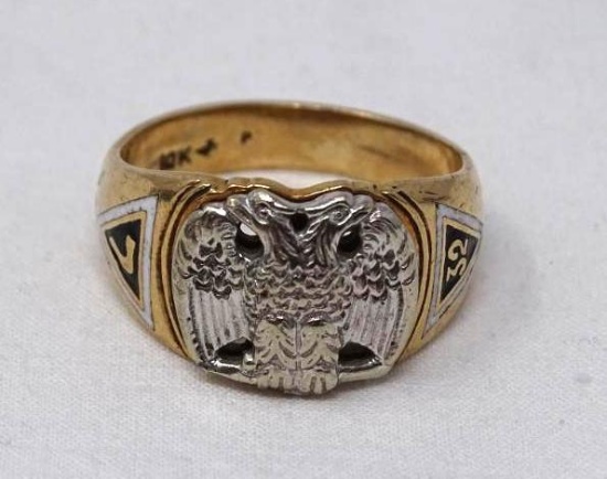 Gold Masonic ring