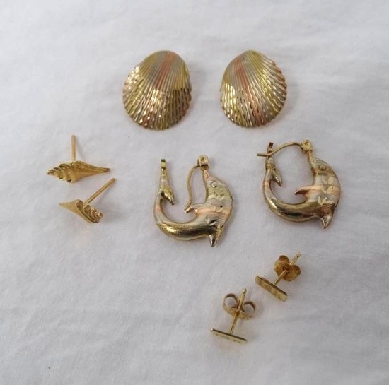 4 Gold earrings