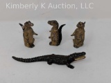 4 Cast metal toy alligators
