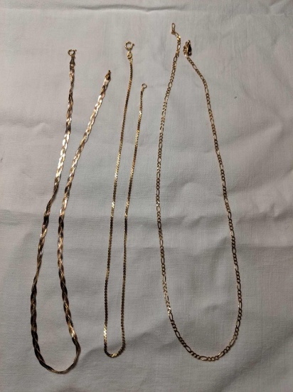 18"-14k tri gold necklace; 16.5" 14kyg; 10k yg 20" Figaro link. 9.1dwt total.