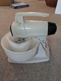 Vintage Sunbeam Vista mixer with bowls (Pick-up only)