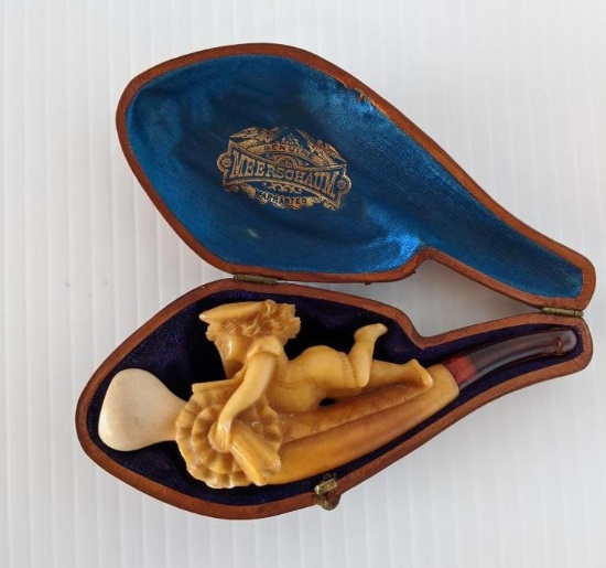 Meerschaum pipe in case