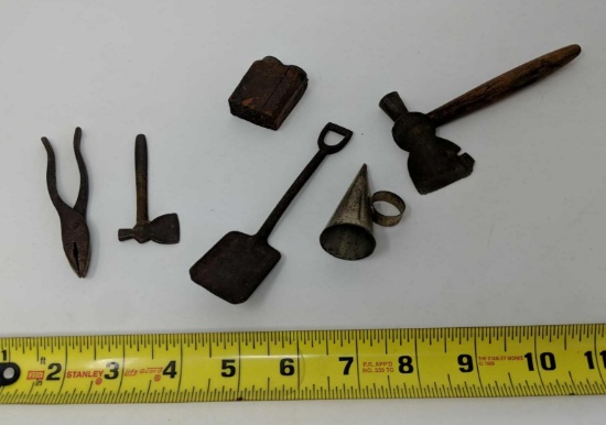 Mini Metal Tools and a Pattern Stamp