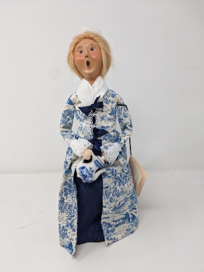 Byers' Choice Williamsburg Series Woman with Teapot, 13", 2001