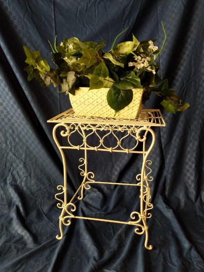 Wire Plant Stand and Ivy Planter