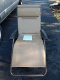 Wide Seat Zero Gravity Lounge Chair