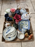 Tea Pots, Rice Bowls & Spoons, Floral Arrangement, Pie Birds