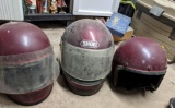 3 Red Helmets