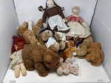 Stuffed Animals & Dolls Lot