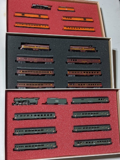 N-Scale Trains, Toys and Dolls
