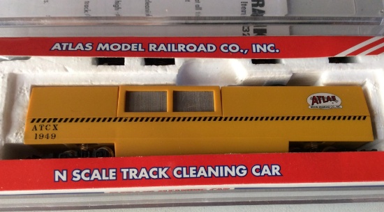 Atlas Track Cleaning Car, with Box- NIB