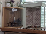 2 Room Boxes with Some Miniature Accessories, 2 Bird Figures, Other Vase with Artificial Flowers