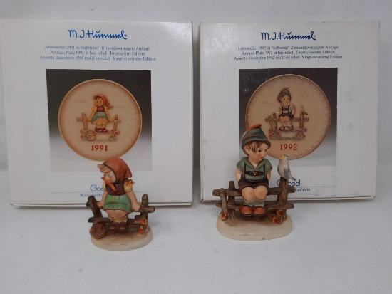 2 Hummel Plates, 1991, 1992 in original boxes; matching figures