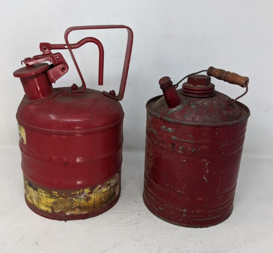 2 Oil/Kerosene Cans
