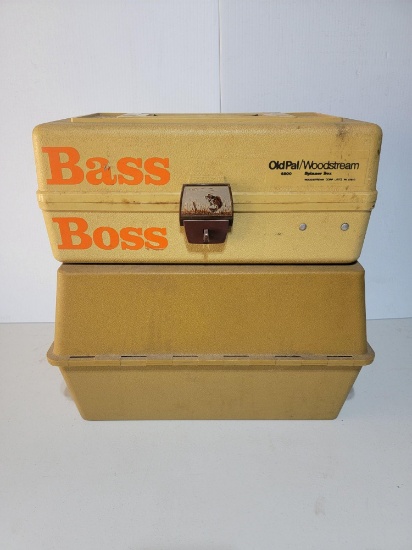 Bass Boss and Old Pal/Woodstream Plastic Tackle Box
