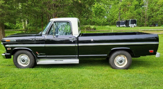 1968 FORD F250 Pick Up Truck