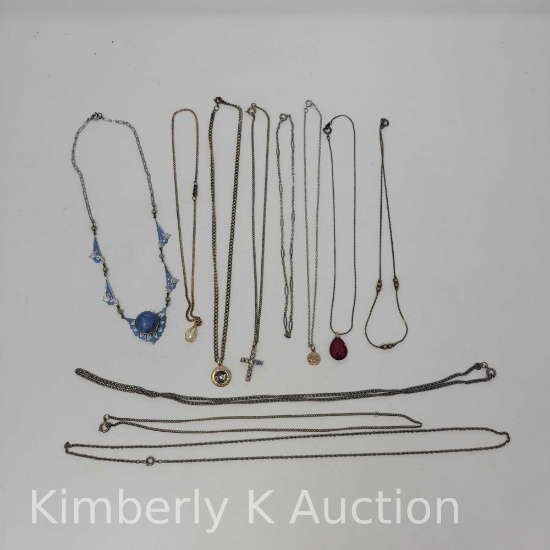 11 Costume Necklaces & Pendants