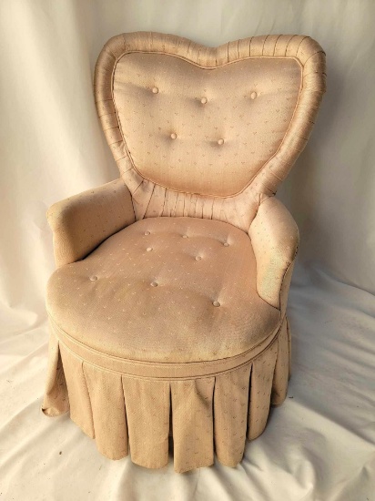 Tufted Back Boudoir Chair