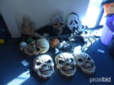 Halloween deco masks etc