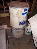 Barrels with lids
