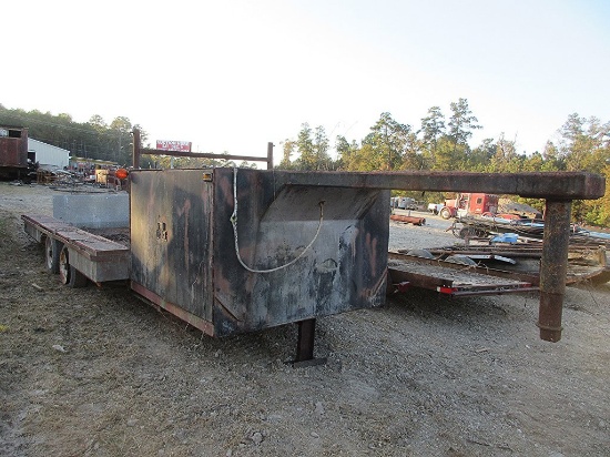 Race car Gooseneck Equipment Trailer