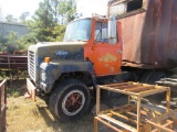 Ford L8000