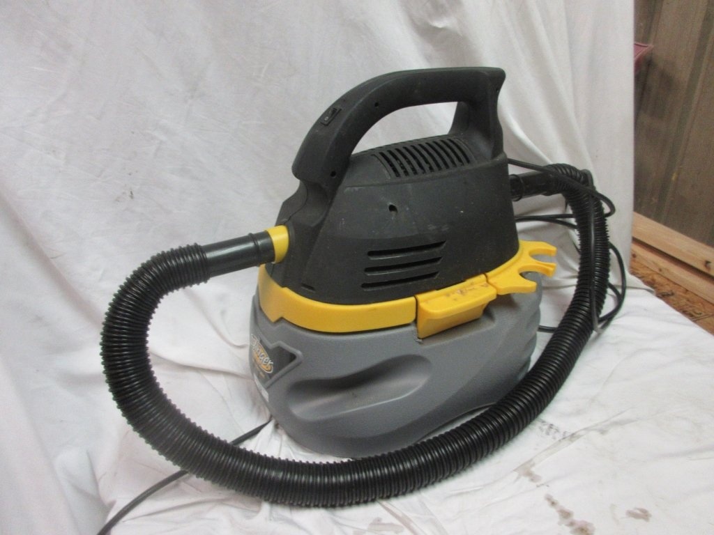 Stinger Gallon Peak HP Compact Wet/Dry Shop Vacuum With Filter Bag