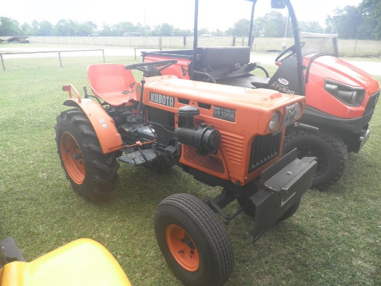 Kubota B6100 Tractor
