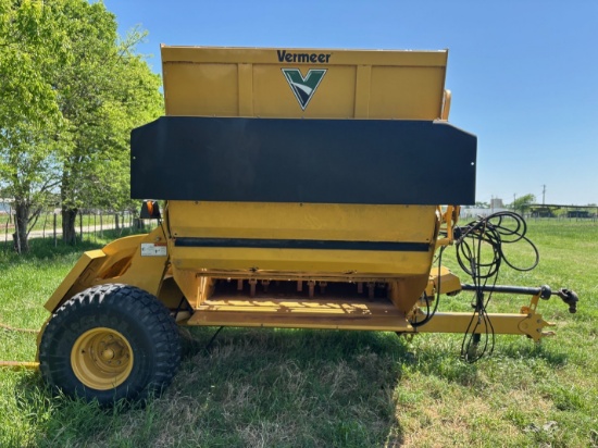 Vermeer Hay Buster  BFX9000  IVRA201R9D1000218  Kosse, TX