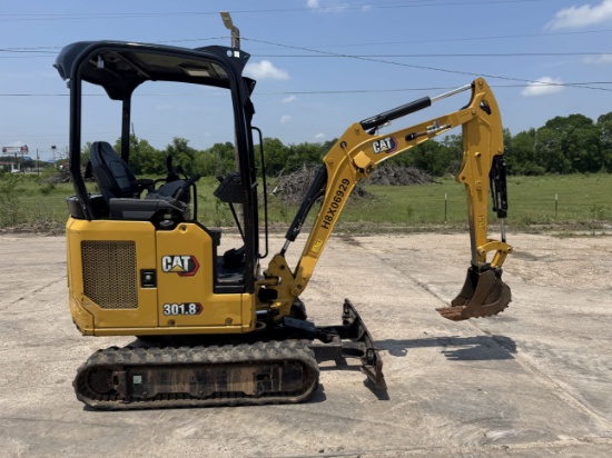 Cat  2021  Cat  Mini Excavator  .  Caldwell, TX