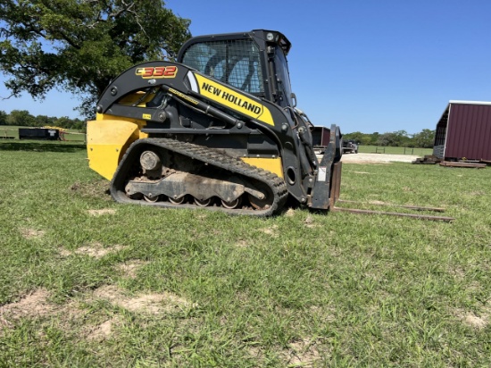 New Holland  .  C332  Skid steer  NMM495912  Franklin, TX