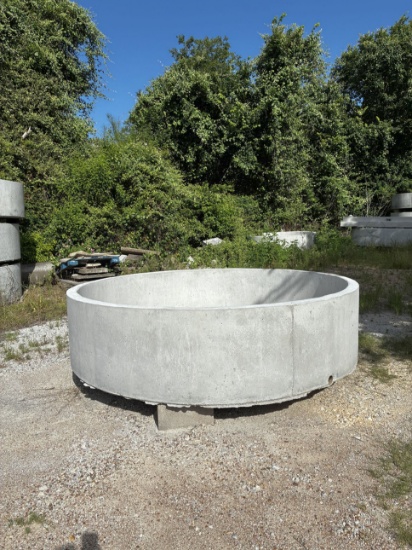 750 Gallon Round Trough Bay City, TX