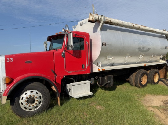 2006 Peterbuilt 357 Semi Truck 1NP-AL00X-9-7N661122 unknown Jacksonville, TX