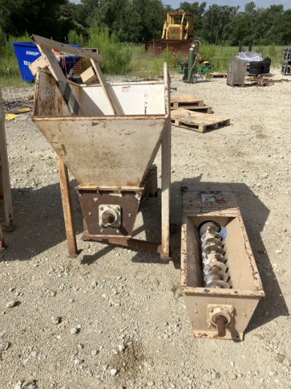 2 Feed/ Grain hoppers with auger base Franklin TX