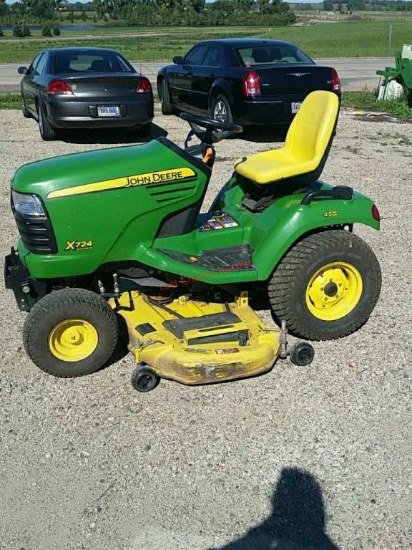 John Deere RideOn Mower X724 with 62in 4500 phone