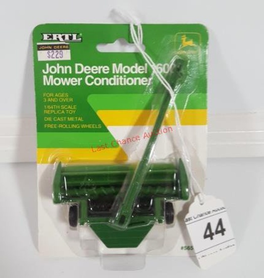 JD Model 1600 Mower Conditioner 1/64 ERTL