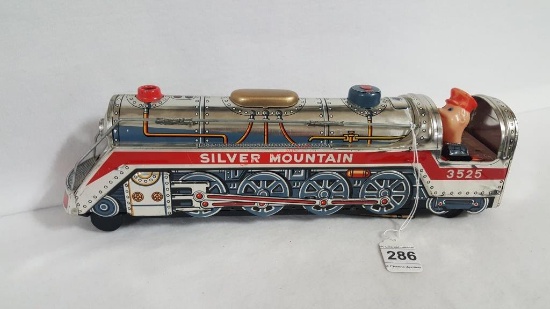 Silver Mountain Metal Train