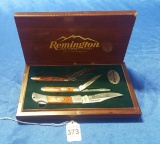 Remingtoin 3 Piece Knife Set W/ Wood Case