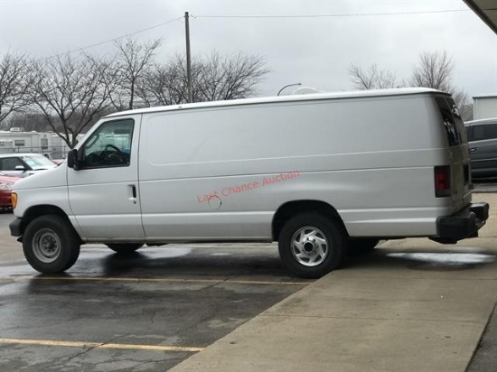 2006 Ford Econoline Cargo Van Base