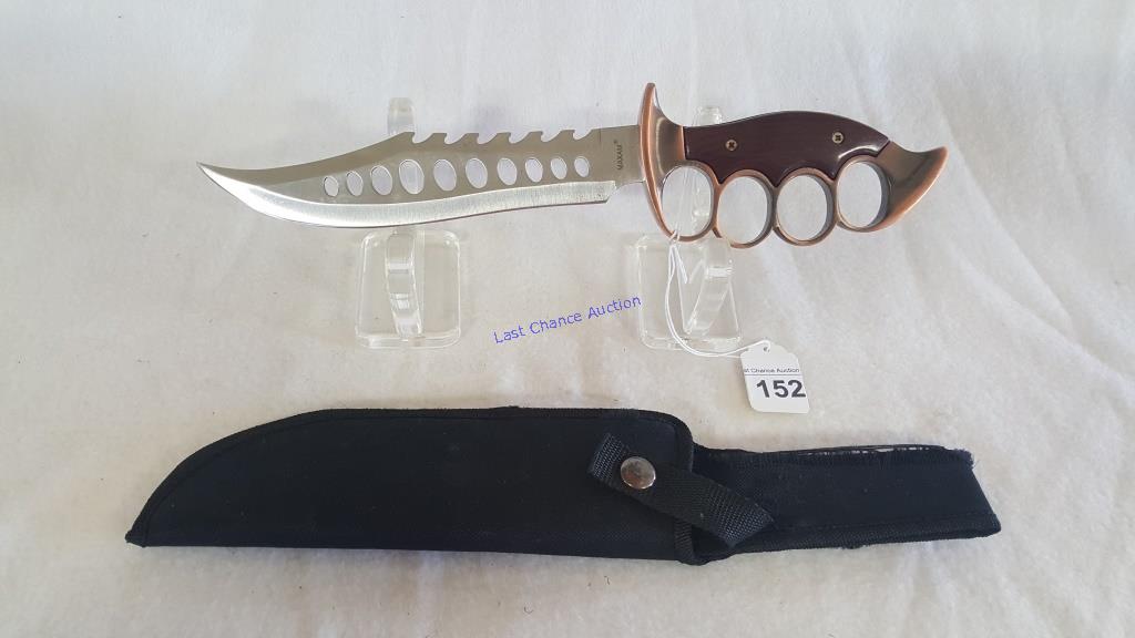 bowie knife with brass knuckles