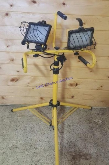 Dual Shop Light With Stand
