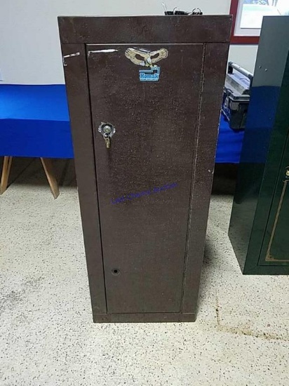Homak Locking Gun Cabinet