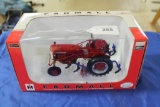 SpecCast 1/16 Farmall 560 Tractor w/Box