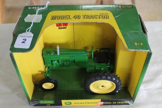 1/16 Ertyl John Deere Model 40 Tractorn  NIB