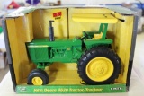 1/16 Ertyl John Deere Model 4620 Tractor MIB