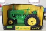1/16 Ertyl John Deere Model G Tractor NIB